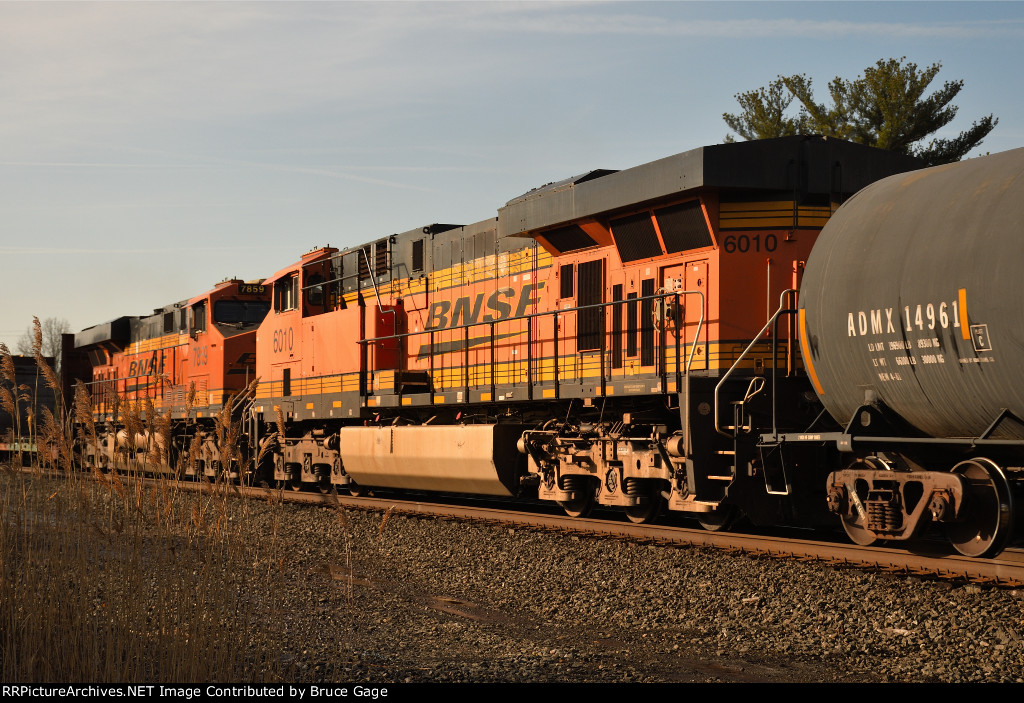 BNSF 6010